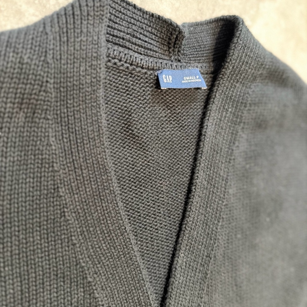 Gap Black Knit Cropped Cardigan | Small P | Like New - Picture 3 of 10